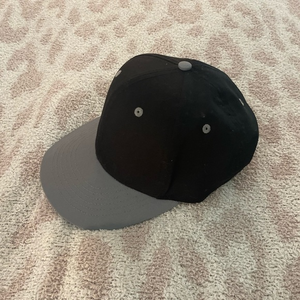 Basic Black & Grey‎ Baseball Cap